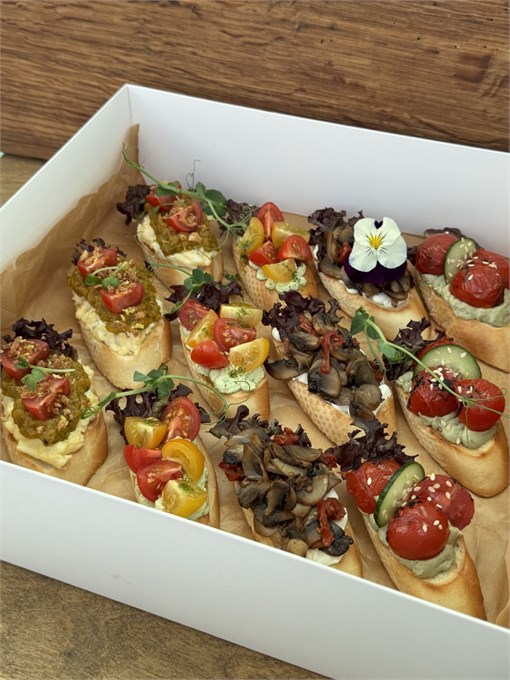 Мини брускетты овощные 10183