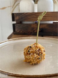 {{photo.Alt || photo.Description || 'Канапе бол к с куриным  филе, вялеными томатами, оливками и творожным сыром'}}