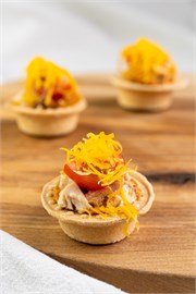 {{photo.Alt || photo.Description || 'Тарталетка запеченная курица с мягким сыром и соусом из запеченных овощей'}}