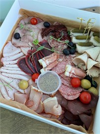 {{photo.Alt || photo.Description || 'Мясная доска'}}